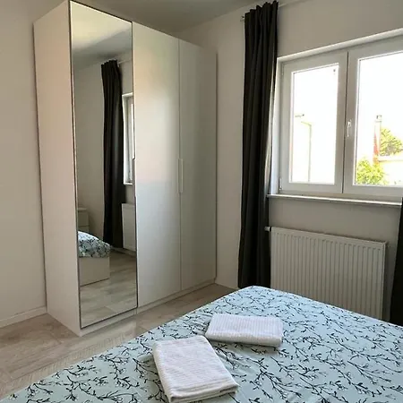 D&j Apartment *
